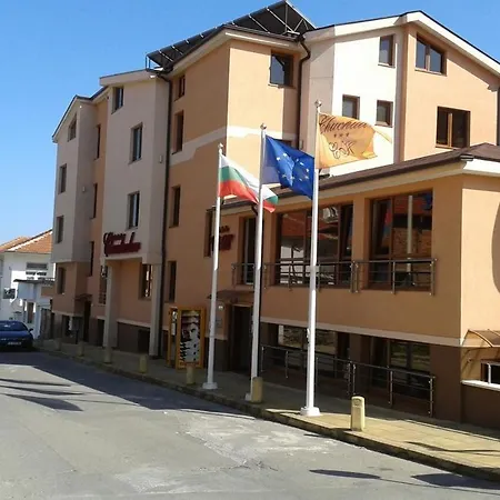 Chuchulev Hotel 3*
