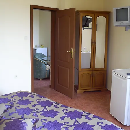 Hotel Chuchulev 3*