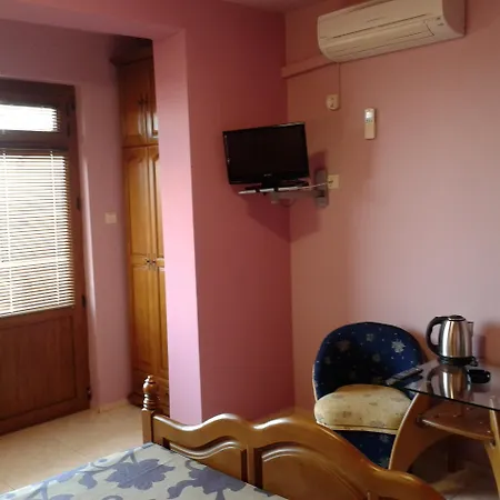 Hotel Chuchulev 3*