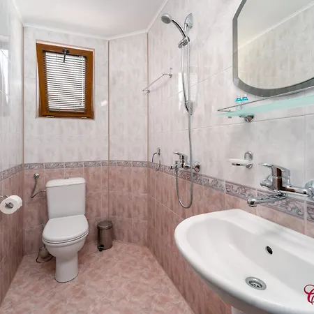 Hotel Chuchulev 3*