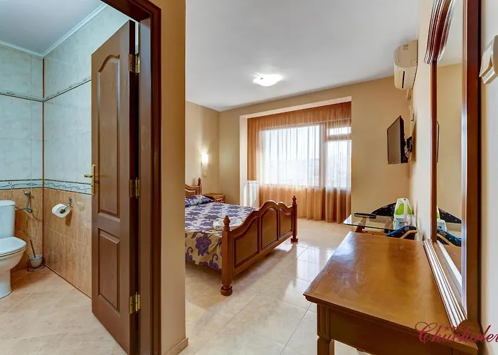 чучулев Хотел Созопол